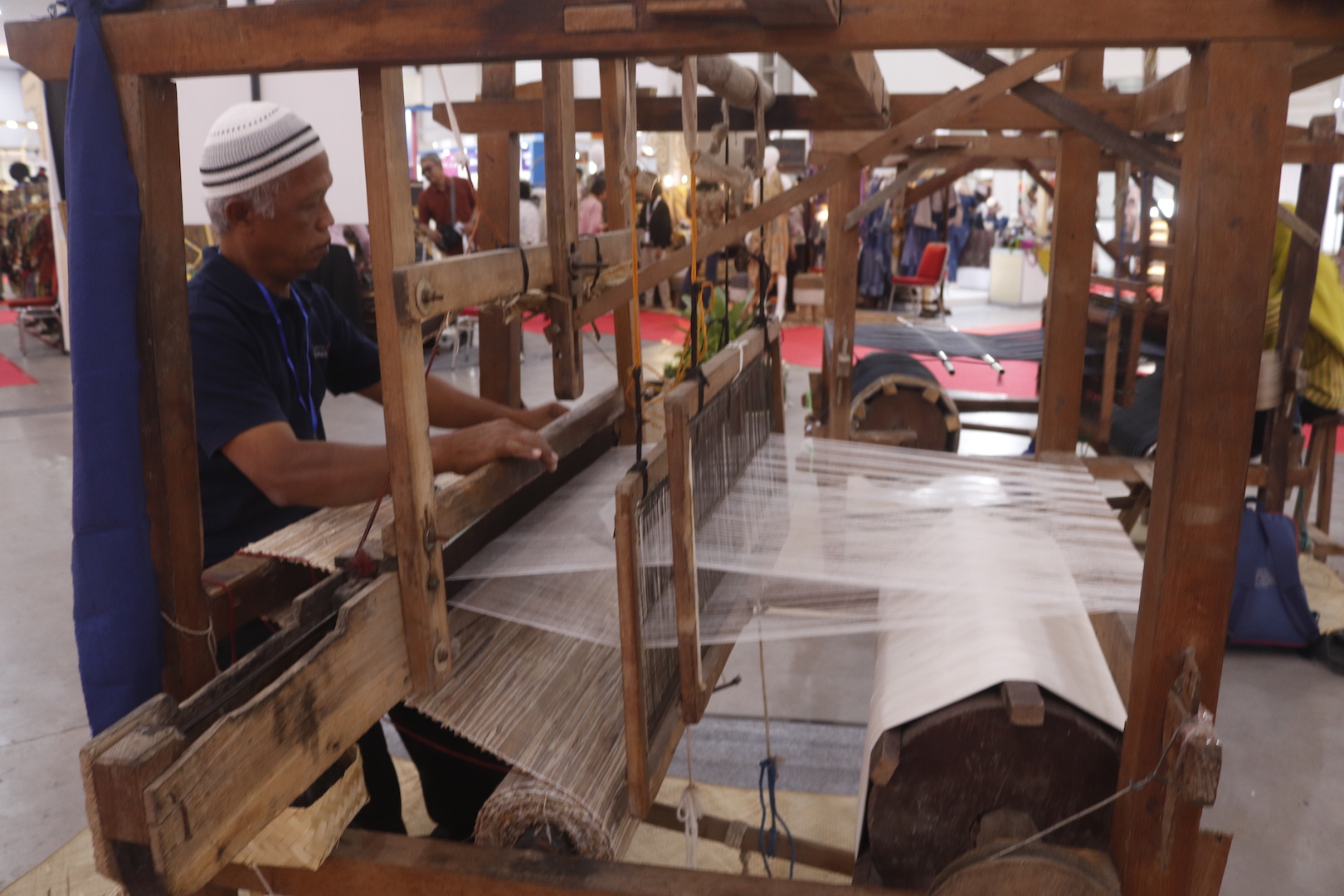 Pameran Inacraft JEC pengrajin kain.JPG